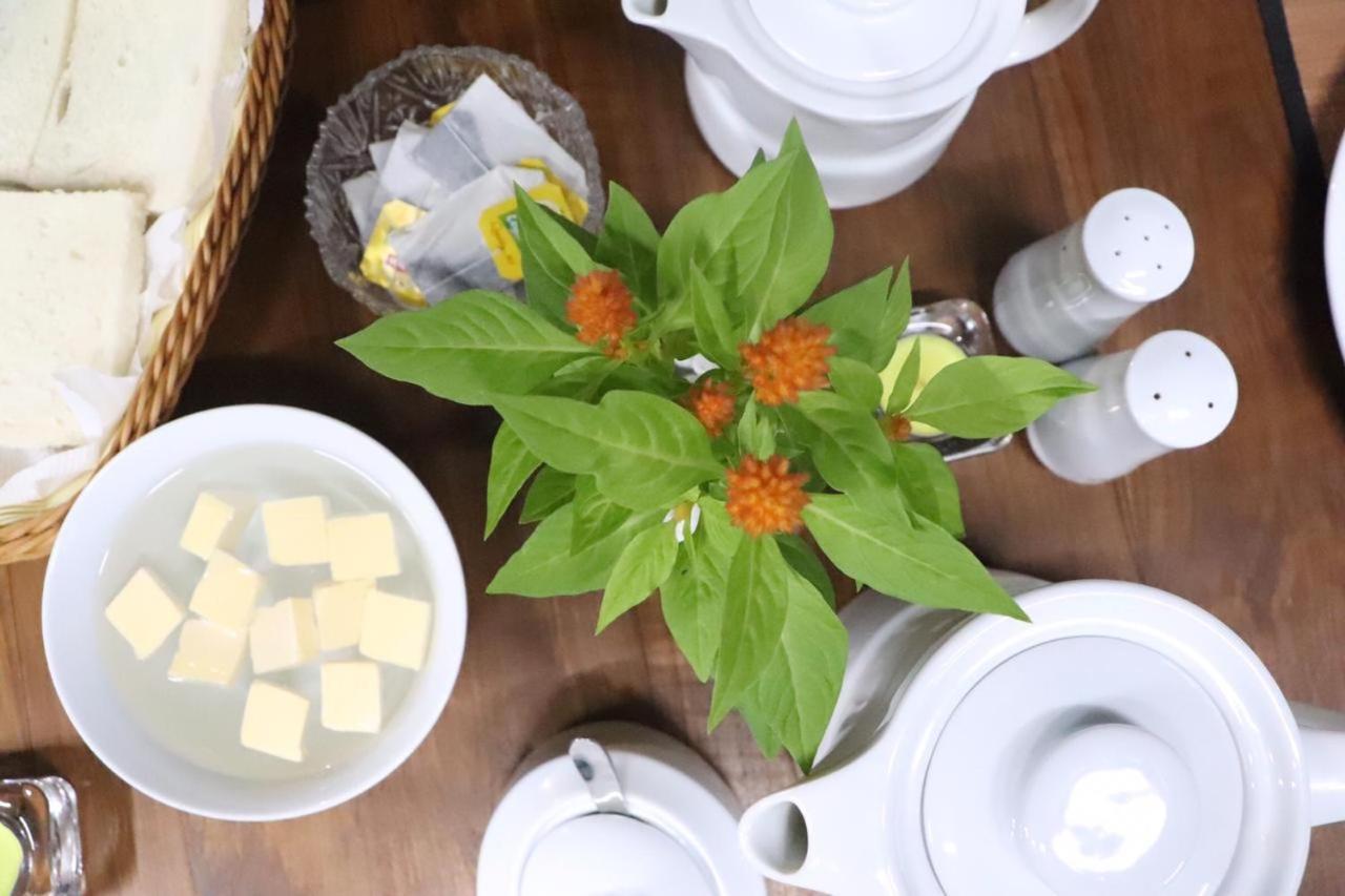 Ryan Residence & Restaurant Негомбо Екстериор снимка