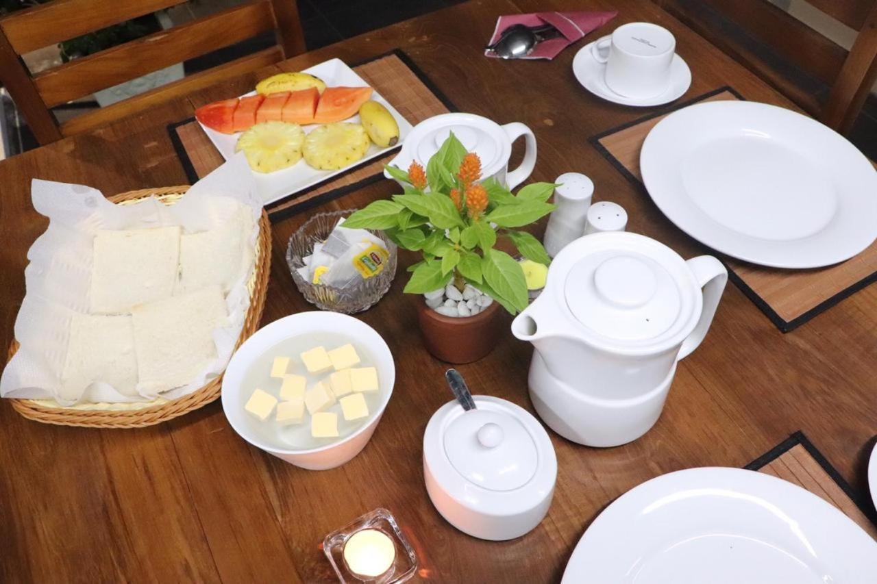 Ryan Residence & Restaurant Негомбо Екстериор снимка