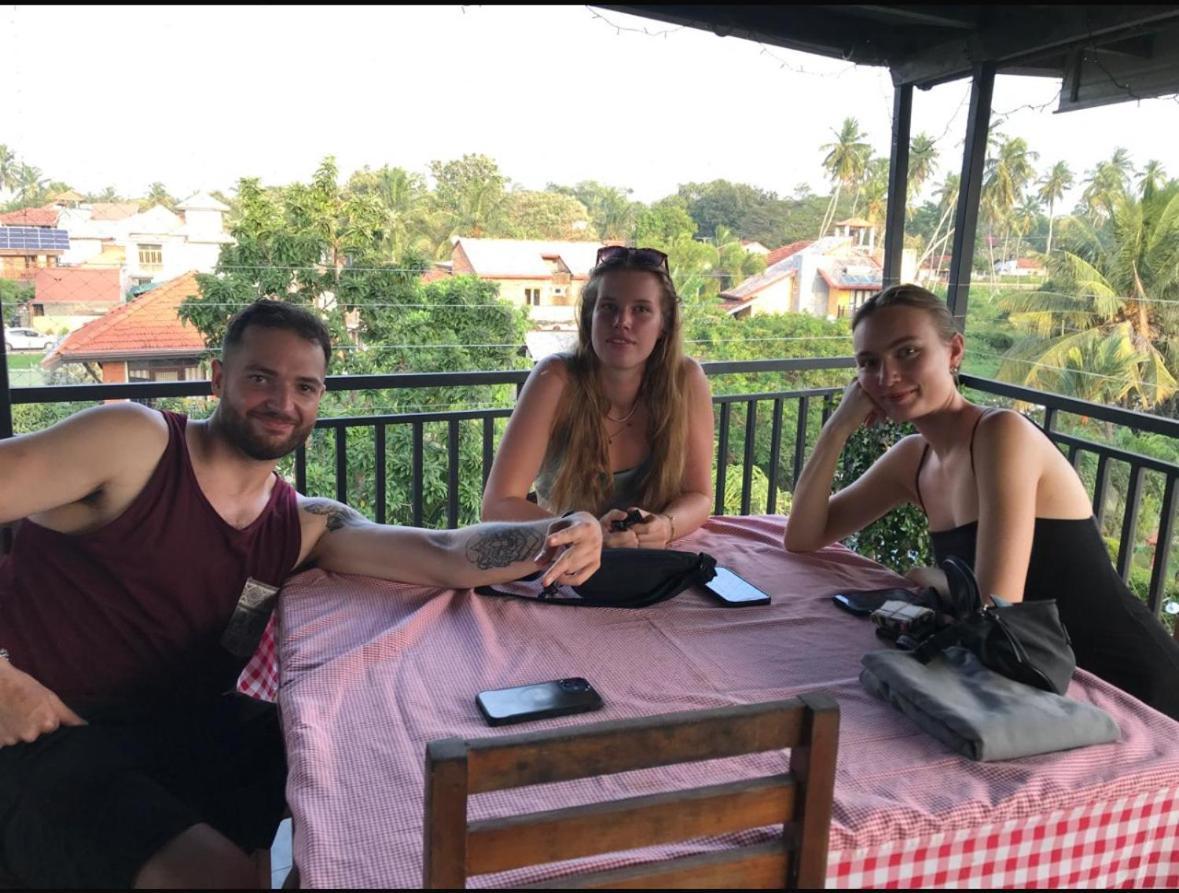 Ryan Residence & Restaurant Негомбо Екстериор снимка