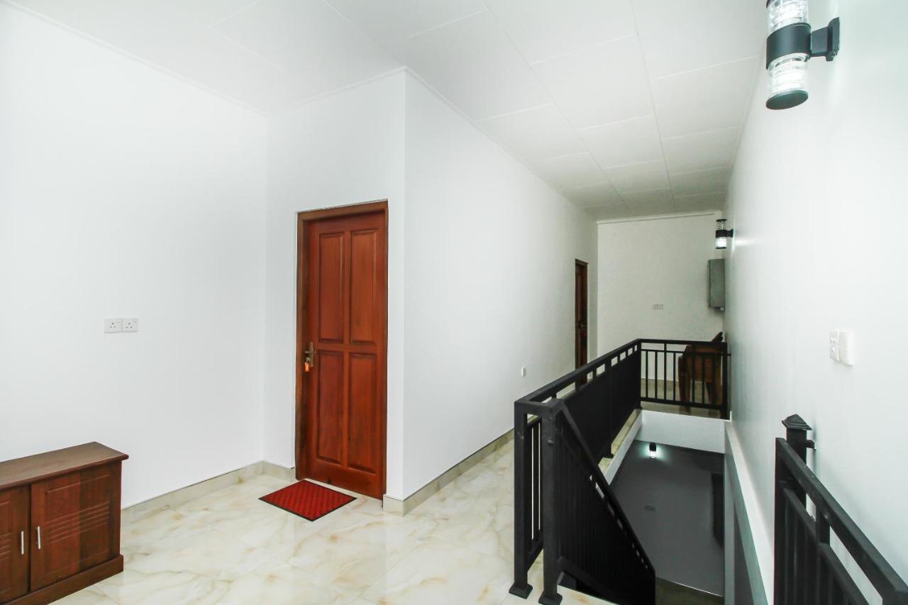 Ryan Residence & Restaurant Негомбо Екстериор снимка